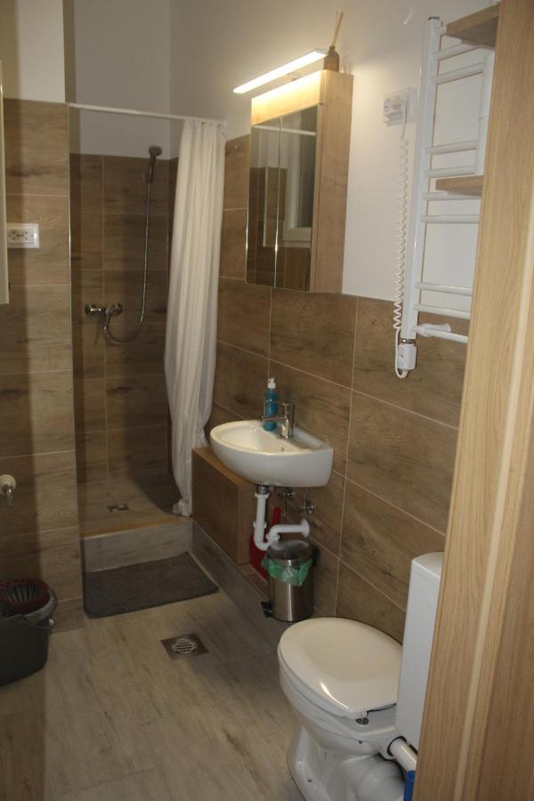 Downtown Studio Apartman Pecs Exterior photo